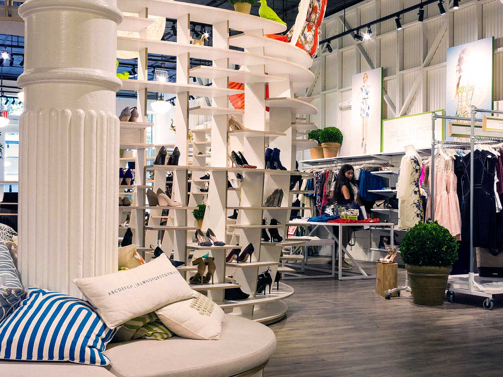 Retail Interior | Piperlime | Architectural embellishments and retail display fixtures 