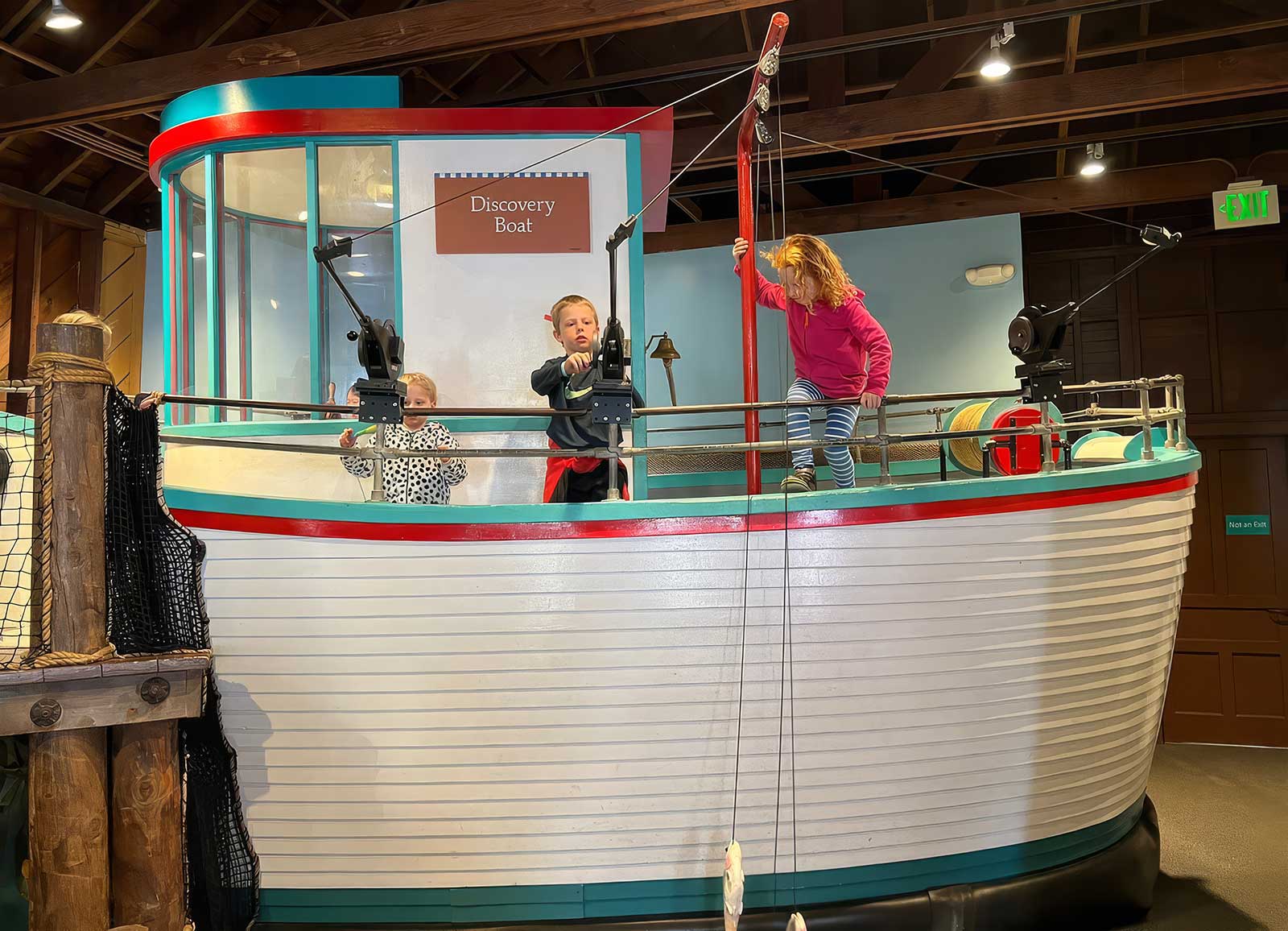  Discovery Boat | Bay Area Discovery Museum | Fabricated vessel mounted on hydraulic gimbal for interactive play 