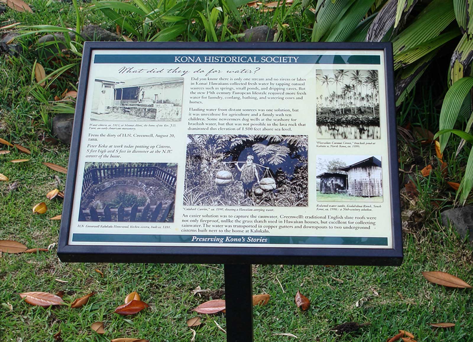  Post-Mounted Wayfinding | Kona Hiistorical Society | Exterior signage with powdercoated stainless frame and UV printed face 