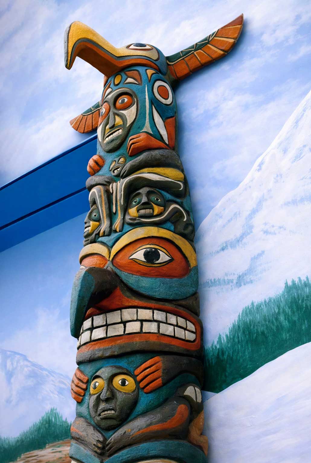  Outdoor Totem | First Nations inspired totem for an amusement park | Stucco over EPS foam 