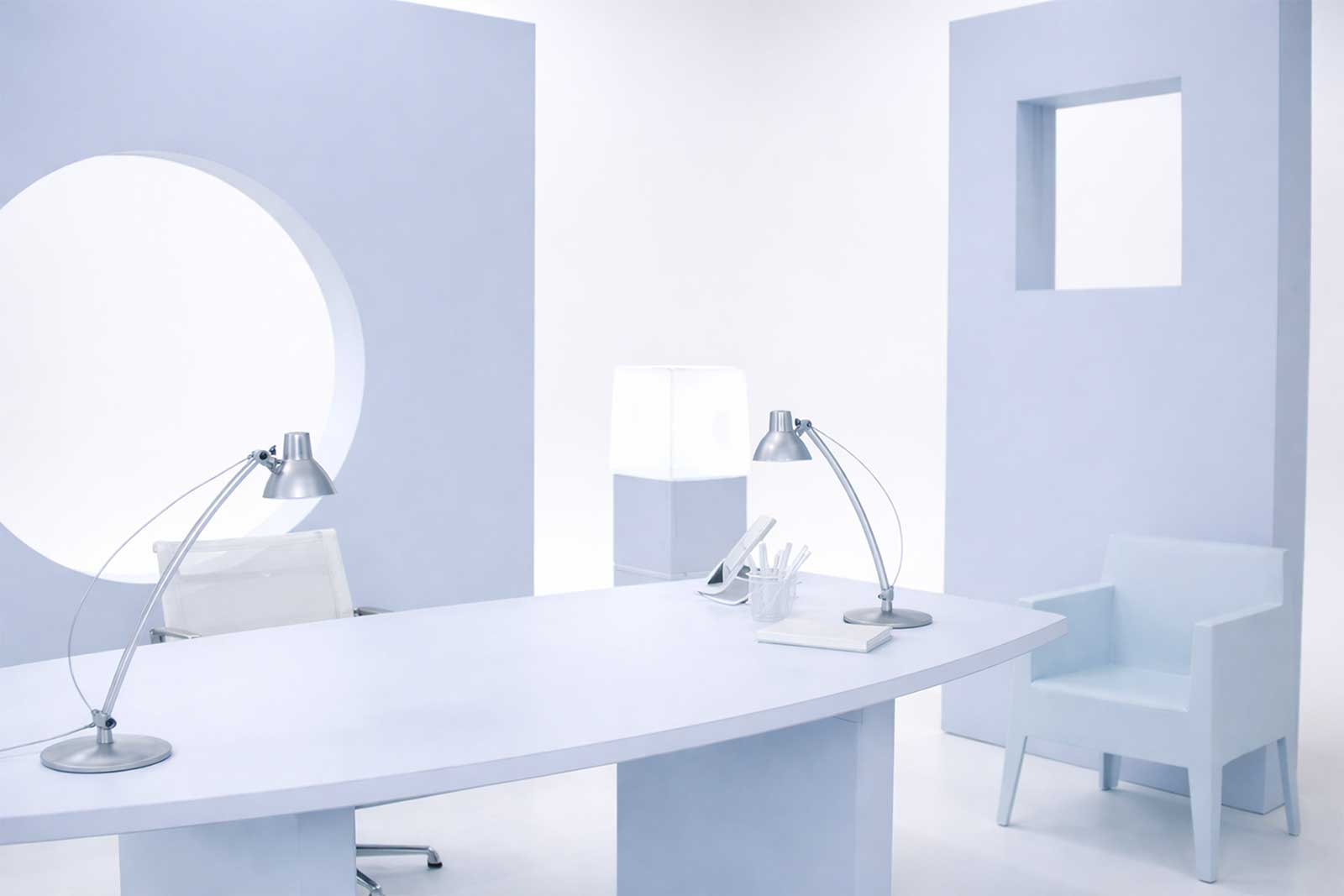  Geometric Office | Oracle | Minimal architectural environment using dimensional forms and restrained palette for print advertising 